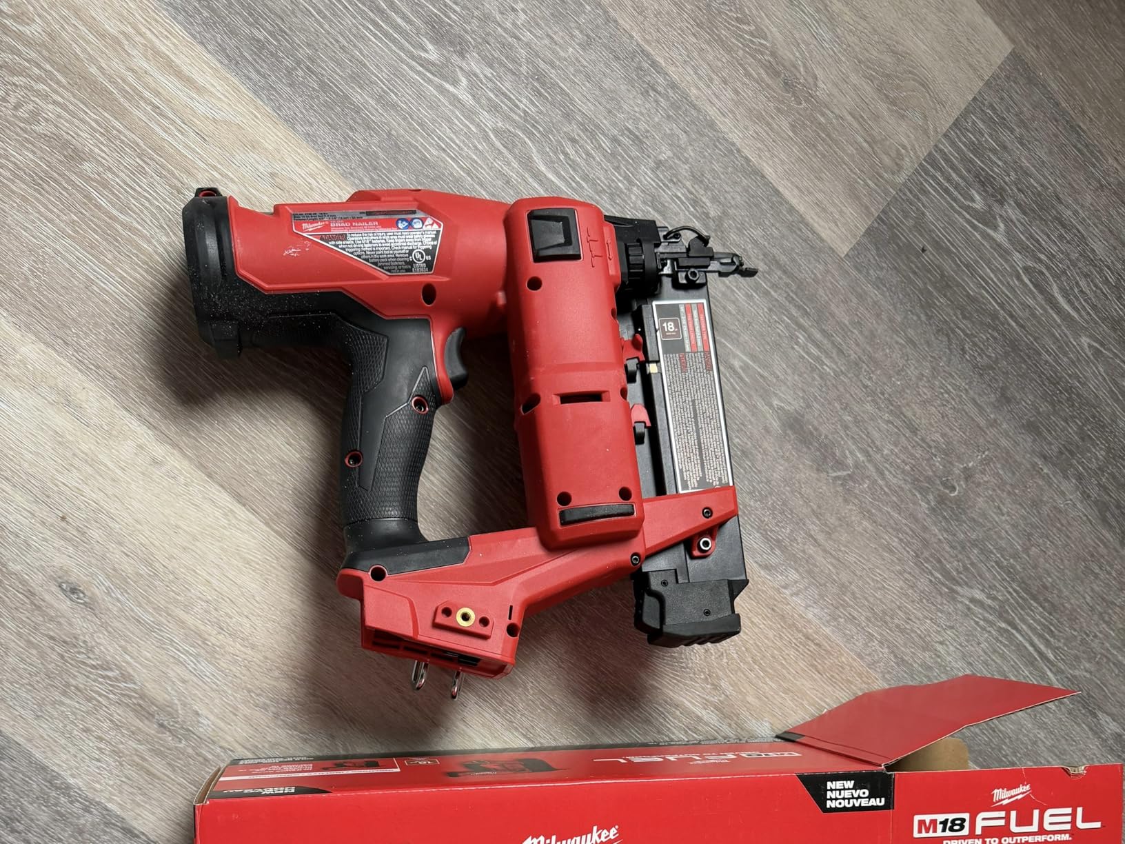 Milwaukee Electric - M18 Fuel 18 Gauge Brad Nailer customer photo 1