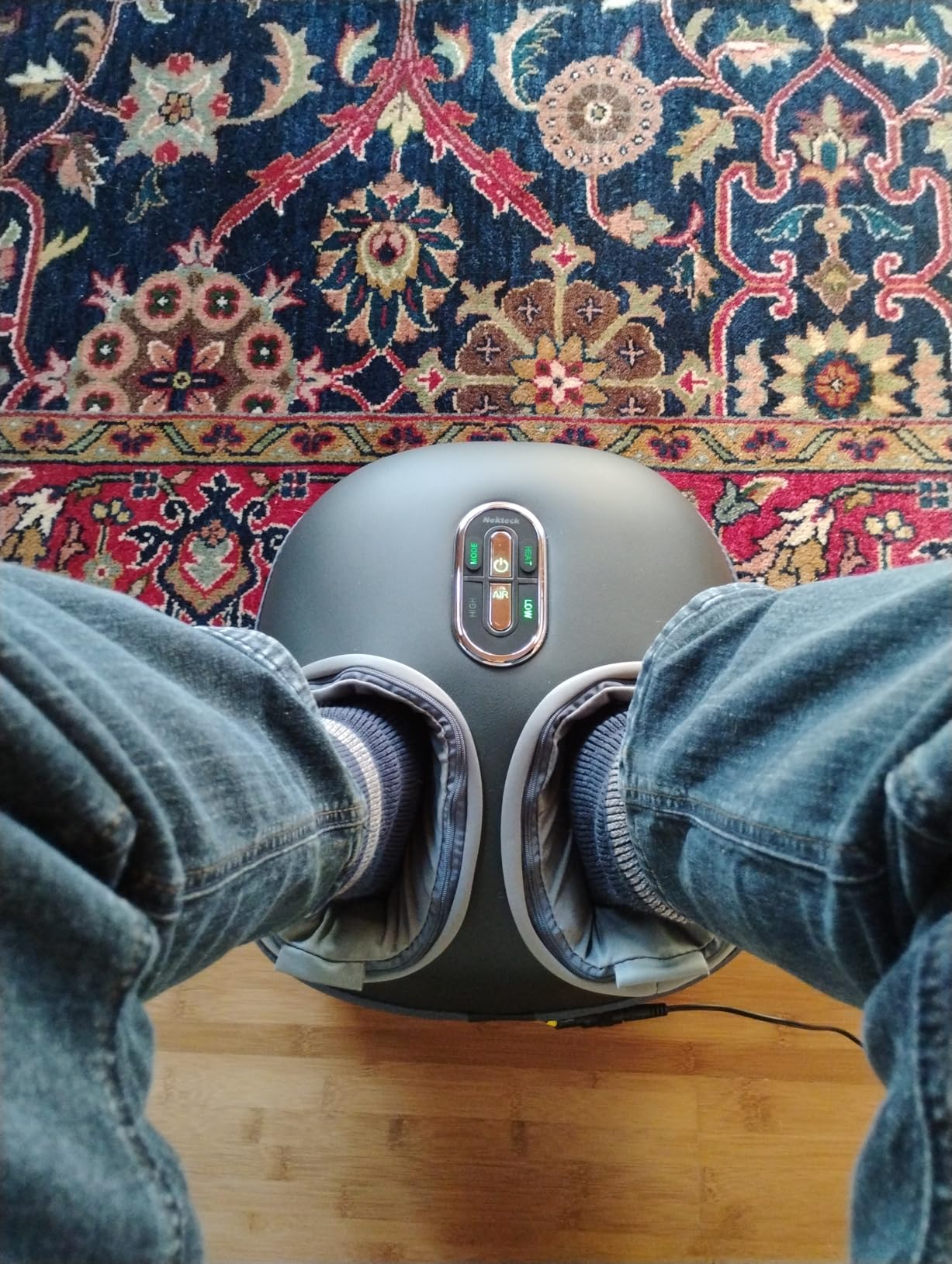 Nekteck Shiatsu Foot Massager with Heat [2026 Upgraded], 3 Modes Deep Kneading Therapy Air Compression, Feet Massage for Plantar Fasciitis, Relaxation Gifts for Men Women Mom Dad customer photo 1