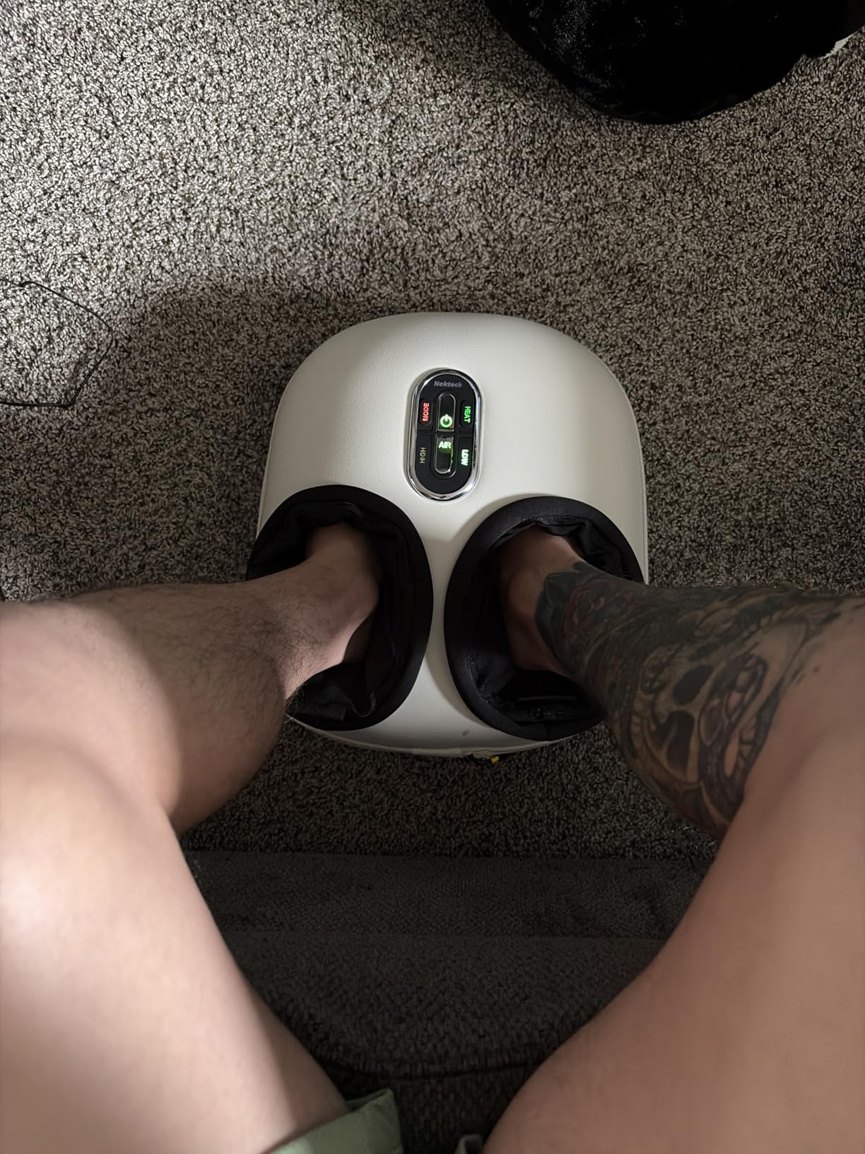 Nekteck Shiatsu Foot Massager with Heat [2026 Upgraded], 3 Modes Deep Kneading Therapy Air Compression, Feet Massage for Plantar Fasciitis, Relaxation Gifts for Men Women Mom Dad customer photo 2