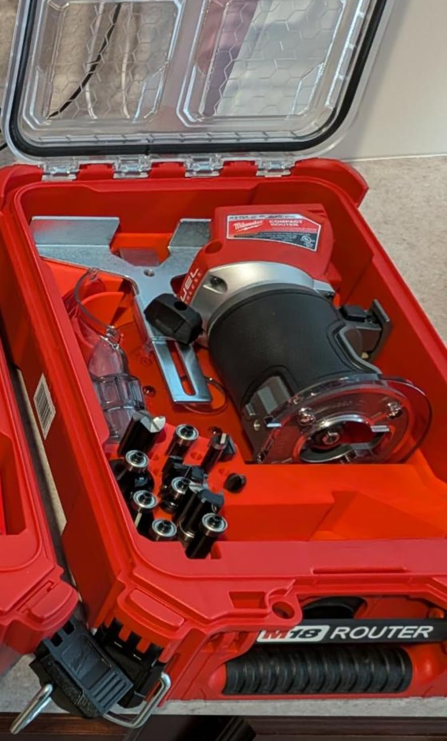 Milwaukee M18 FUEL Cordless Compact Router (Tool Only) customer photo 1