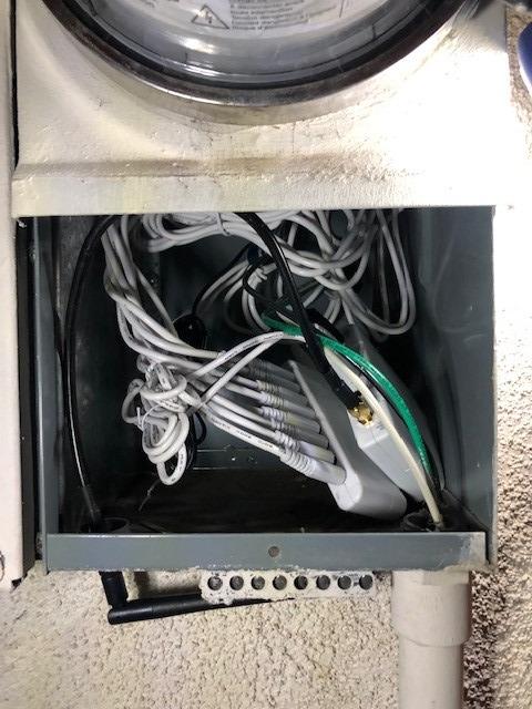 Vue Energy Monitor with Expansion Module | Real Time 24/7 Smart Home Electricity Monitor/Meter with 8 Sensors | Solar / Net Metering | Track Circuits Without the Guesswork | 3-Phase Option customer photo 1