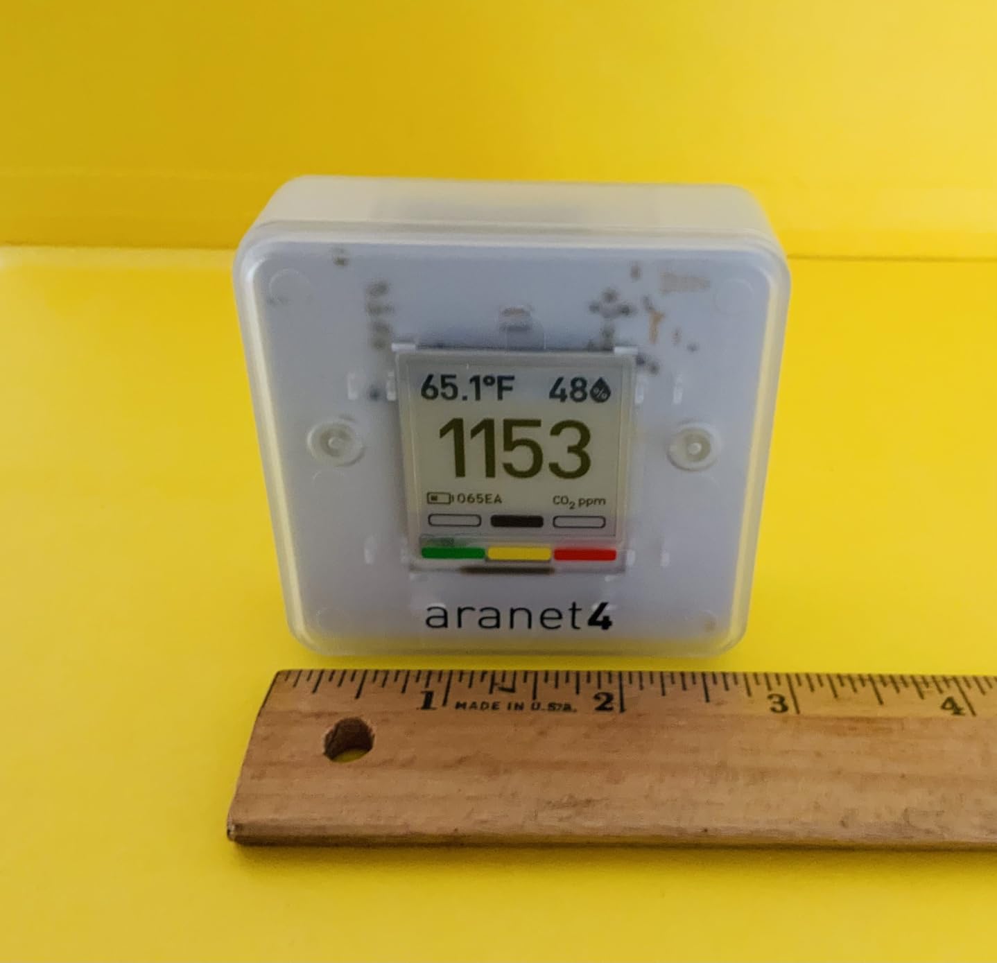 SAF Aranet4 Home: Wireless Indoor Air Quality Monitor for Office or School (CO2, Temperature, Humidity and More) Portable, Battery Powered, E-Ink Screen customer photo 1