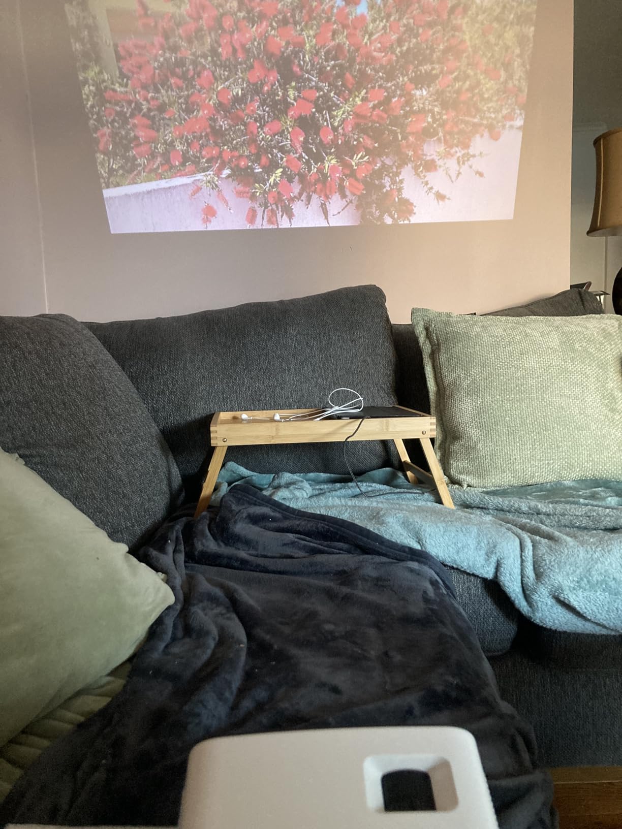 Mini Projector, ELEPHAS Portable Projector for iPhone, 7000L with Synchronize Smartphone Screen, Movie Projector with 1080P HD/200 Screen Support, Compatible with Android/iOS/TV Stick/HDMI/USB/SD customer photo 1