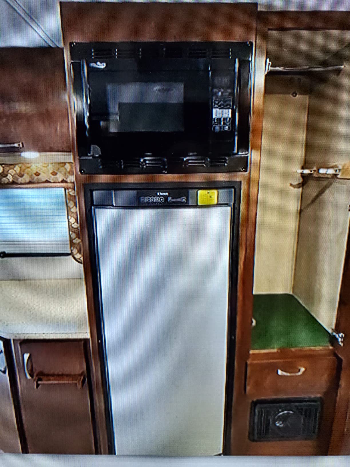 Norcold N10DCSSR Polar-Series 10 cu.ft. DC Compressor RV Refrigerator with Stainless Steel Doors - Right-Handed customer photo 1