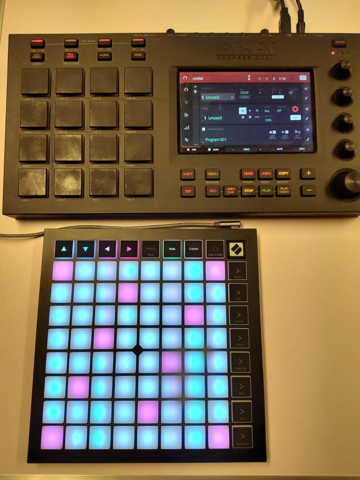 Novation Launchpad Pro MK3, MIDI 64-Grid Controller and Sequencer for Ableton Live, Logic Pro and Hardware customer photo 1