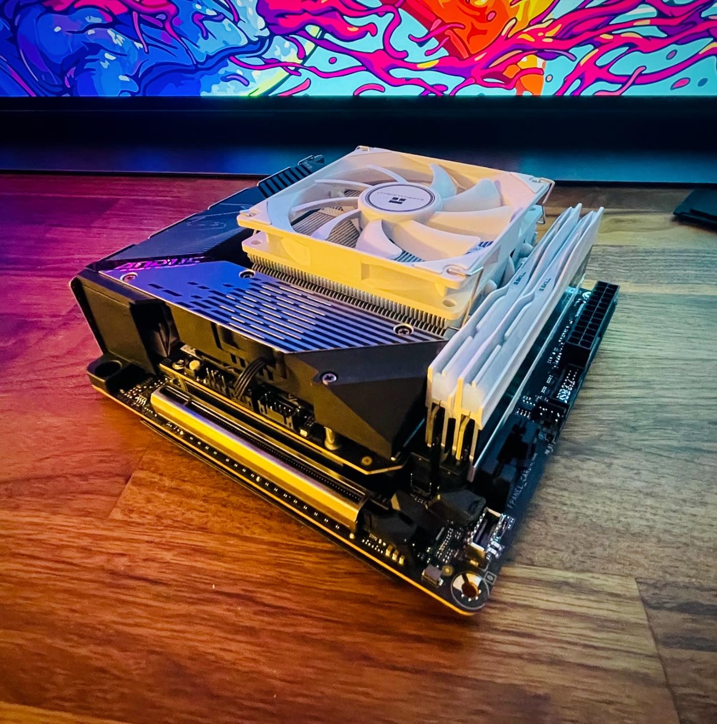 GIGABYTE B650I AORUS Ultra AMD AM5 Mini-ITX Motherboard, Support Ryzen 9000/8000/7000 Series, DDR5, 8+2+1 Power Phase, PCIe 5.0 M.2, USB-C 3.2 Gen 2, WIFI6E, 2.5GbE, EZ-Latch, Q-Flash customer photo 2