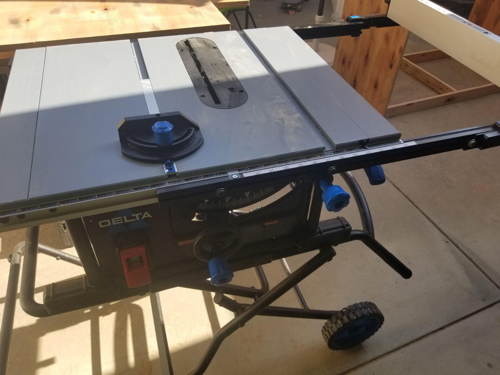 Delta 36-6023 10 Inch Table Saw with 32.5 Inch Rip Capacity customer photo 1