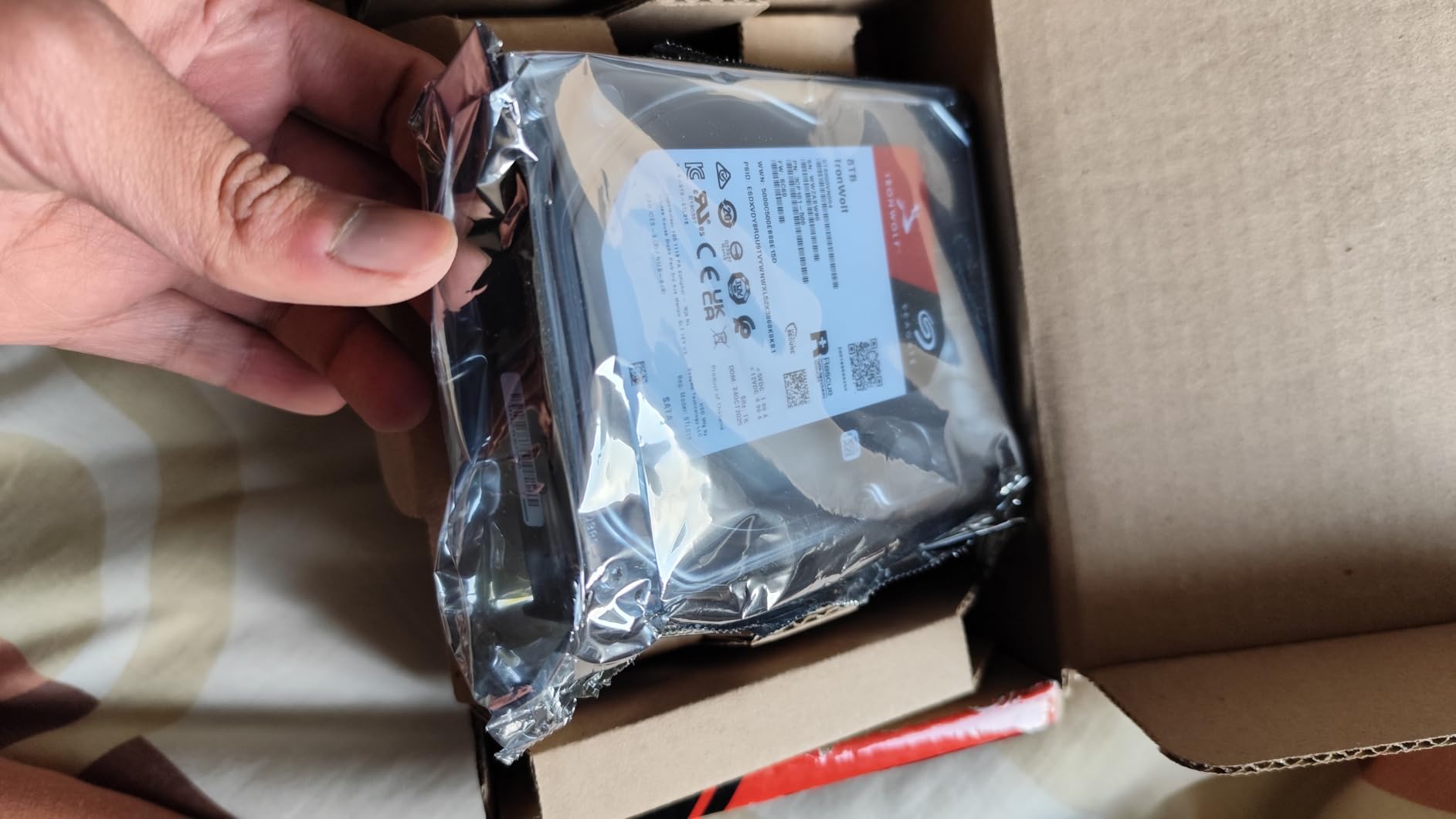 Seagate IronWolf 8TB NAS Internal Hard Drive HDD - 3.5 Inch SATA 6Gb/s 7200 RPM 256MB Cache for RAID Network Attached Storage - Frustration Free Packaging (ST8000VNZ04/N004) customer photo 1