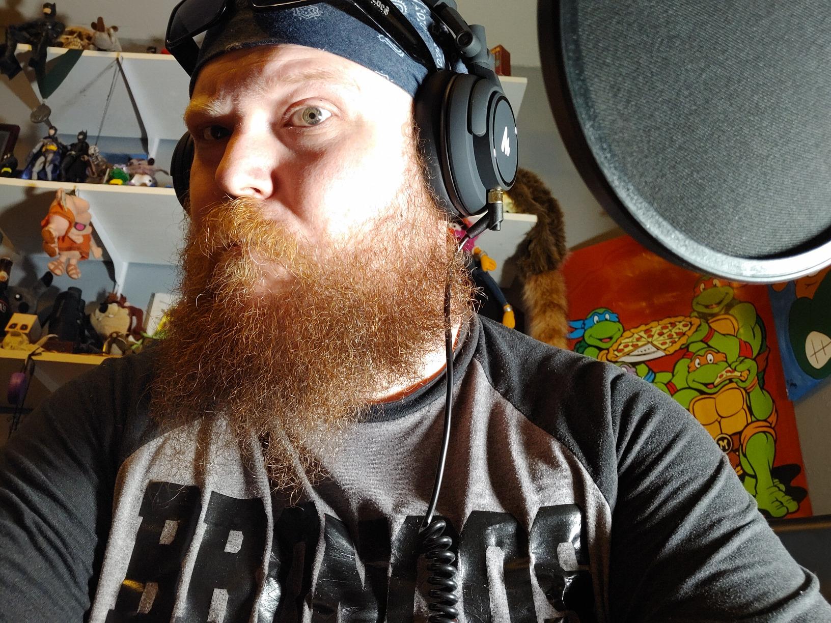 MAONO MH601 Professional Studio Monitor Headphones, Wired Closed Back Over Ear DJ Headset with 50mm Drivers and 1/4 inch to 3.5mm Jack for Guitar Amp Recording Mixing Piano Music Podcast Streaming customer photo 1