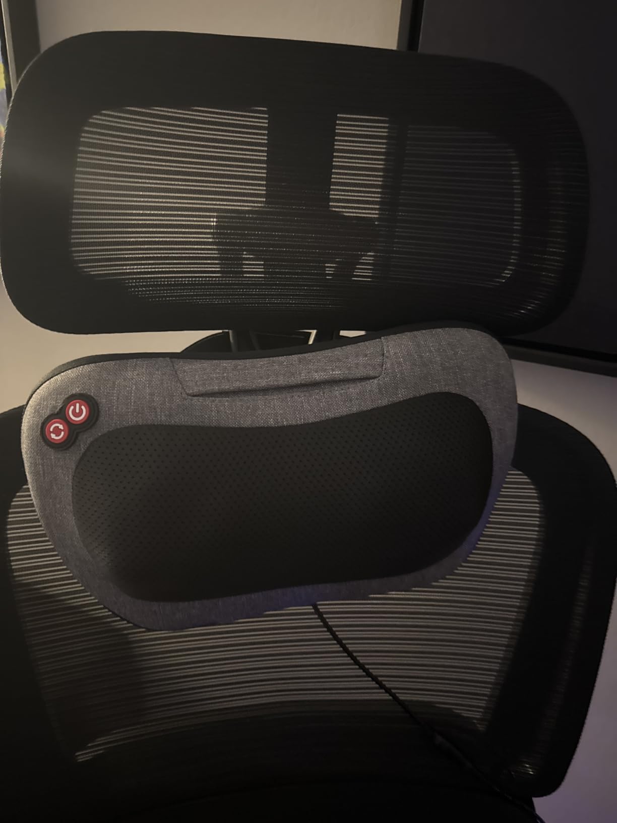 VIKTOR JURGEN Shiatsu Back Massager with Heat, Deep Tissue Massage for Neck, Shoulder, Upper & Lower Back Pain Relief, Electric Kneading 3D Massage Pillow customer photo 1