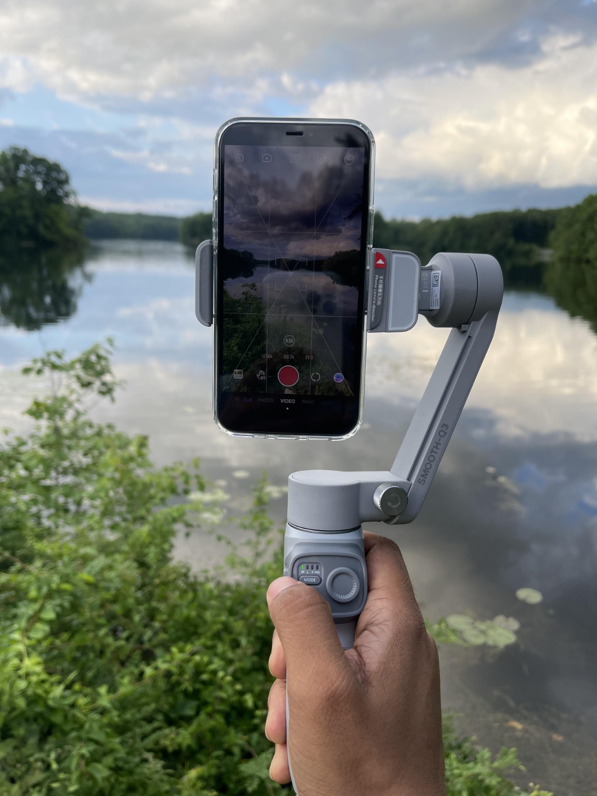 Zhiyun Smooth Q3, 3-Axis Gimbal Stabilizer for Smartphone with Fill Light and Tripod, Auto Inception Dolly-Zoom Time-Lapse, Portable and Foldable, Gesture Control, Android and iPhone Gimbal customer photo 1