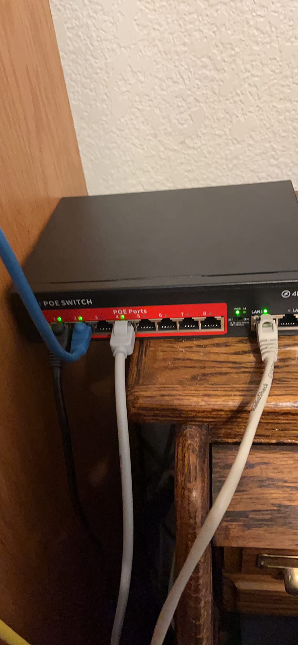 STEAMEMO PoE+ Switch, 8 Port Managed PoE Ethernet Switch(8 POE Ports +2 Uplink),120W Built-in Power, Support VLAN, QoS, Fanless Metal, Plug & Play (Desktop/Wall Mount) customer photo 1