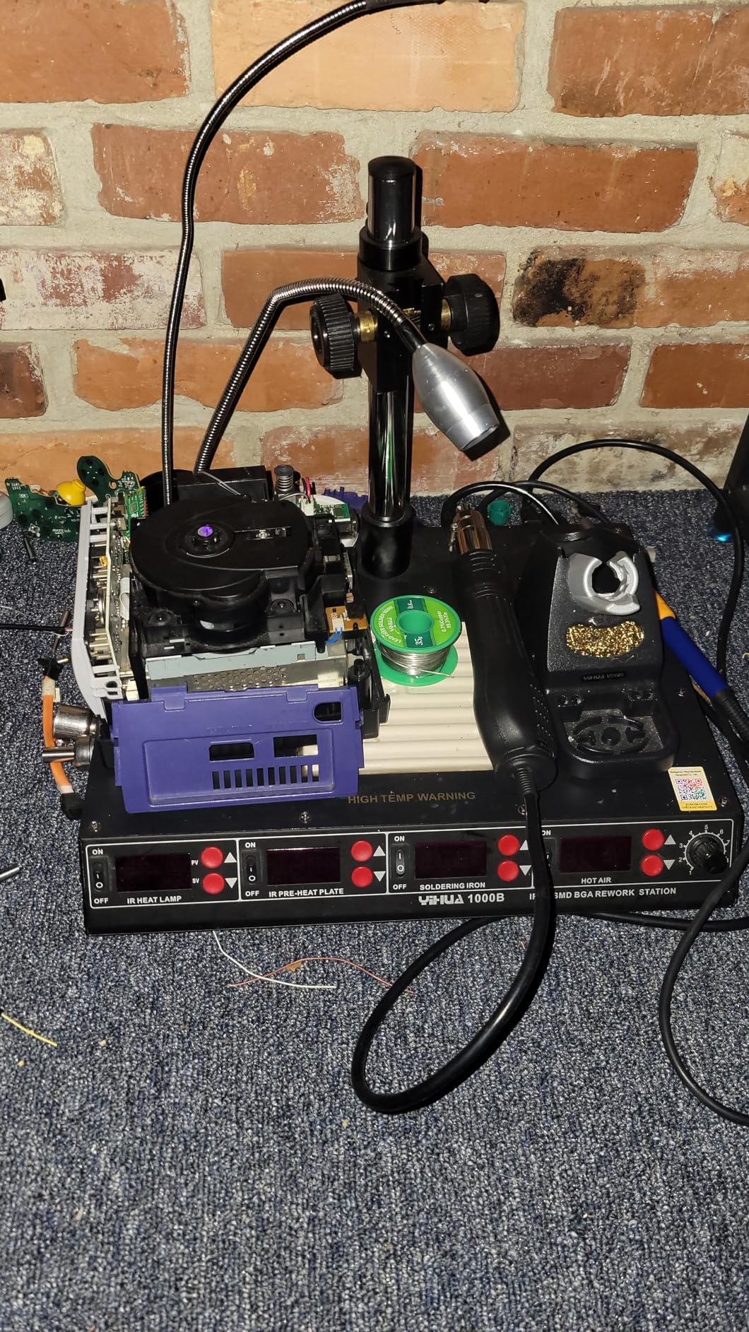 YIHUA 1000B- 4 in 1 Station - IR Infrared BGA, Preheater, Soldering Station and Hot Air Rework Station customer photo 1