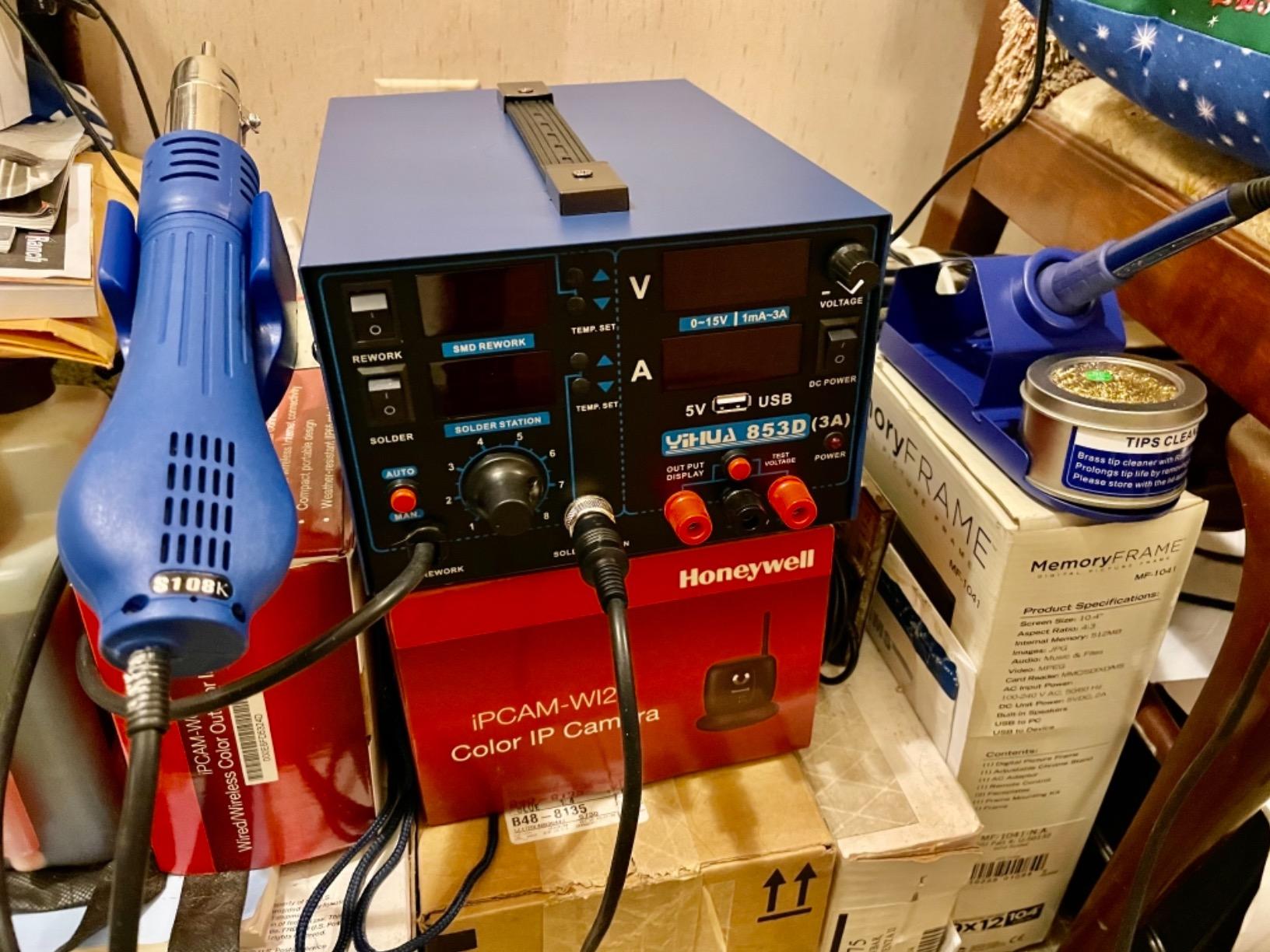 YIHUA 853D USB 3A-Three Tools- Soldering Station, Hot Air Rework Station and Power Supply 0~3A, 0-15V with output and test modes customer photo 1