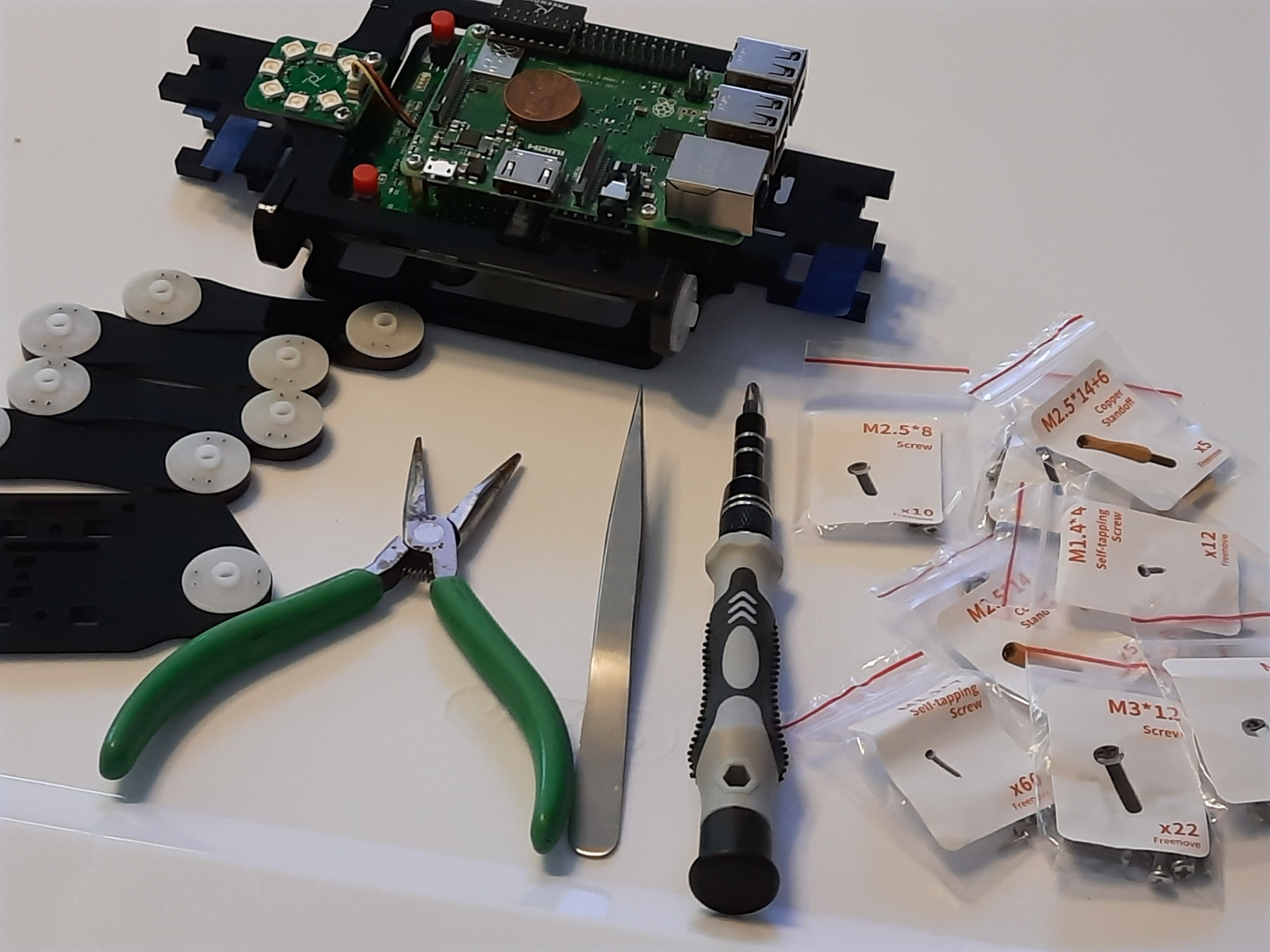 FREENOVE Robot Dog Kit for Raspberry Pi 5 4 B 3 B+ Zero 2 W, Walking, Self Balancing, Face Recognition, Ball Tracing, Ultrasonic Ranging, App Control, Camera, Servo (Raspberry Pi NOT Included) customer photo 1