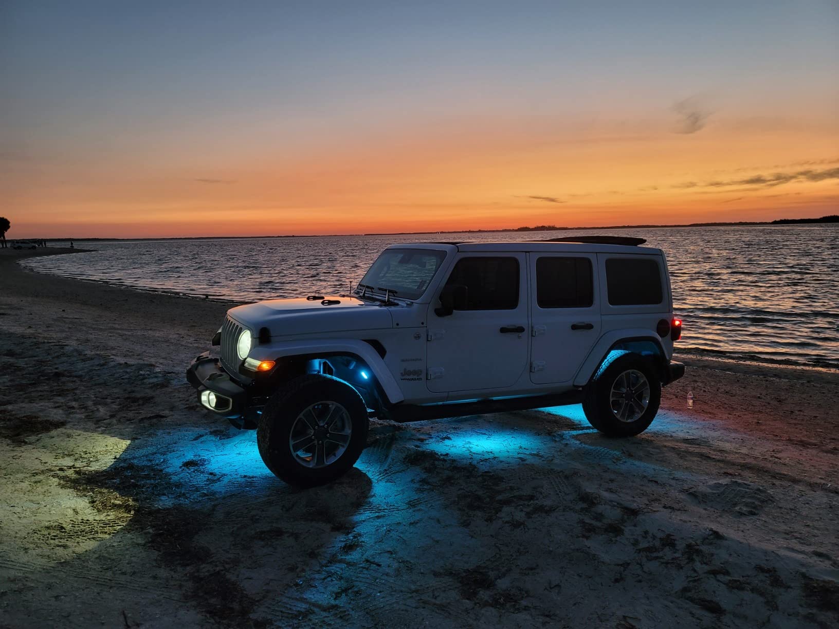 MICTUNING C2 Curved RGBW LED Rock Lights - 8 Pods Underglow Multicolor Neon Light with Wiring Switch Kit, Bluetooth Controller with APP Control customer photo 2