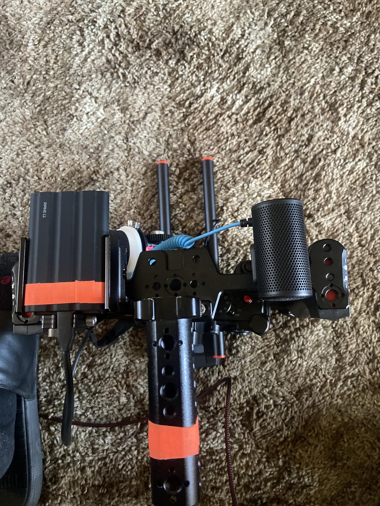 SENNHEISER Professional MKE 200 Directional On-Camera Microphone with 3.5mm TRS and TRRS Connectors customer photo 1
