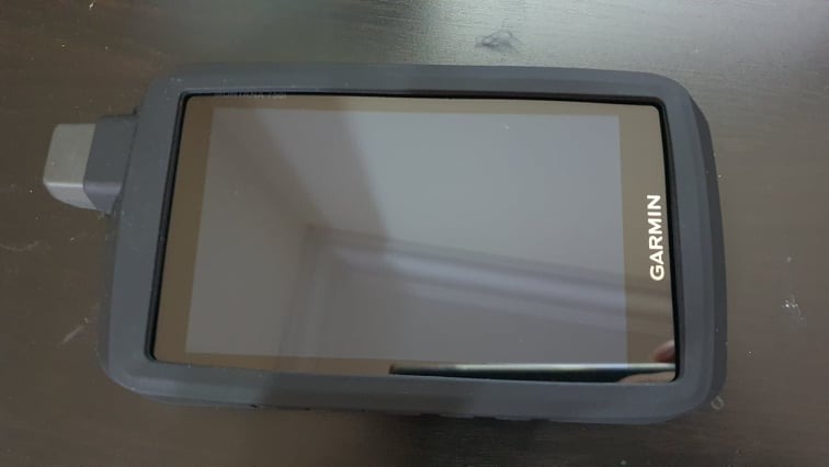 Garmin Montana 750i, Rugged GPS Handheld with Built-in inReach Satellite Technology and 8-megapixel Camera, Glove-Friendly 5