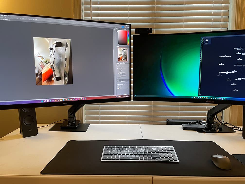 HUANUO Heavy Duty Monitor Arm for 49-Inch Ultrawide/Curved Screens, Full Motion Adjustable Monitor Mount with Aircraft-Grade Aluminum, Holds 26.4lbs, VESA 75x75/100x100mm customer photo 2