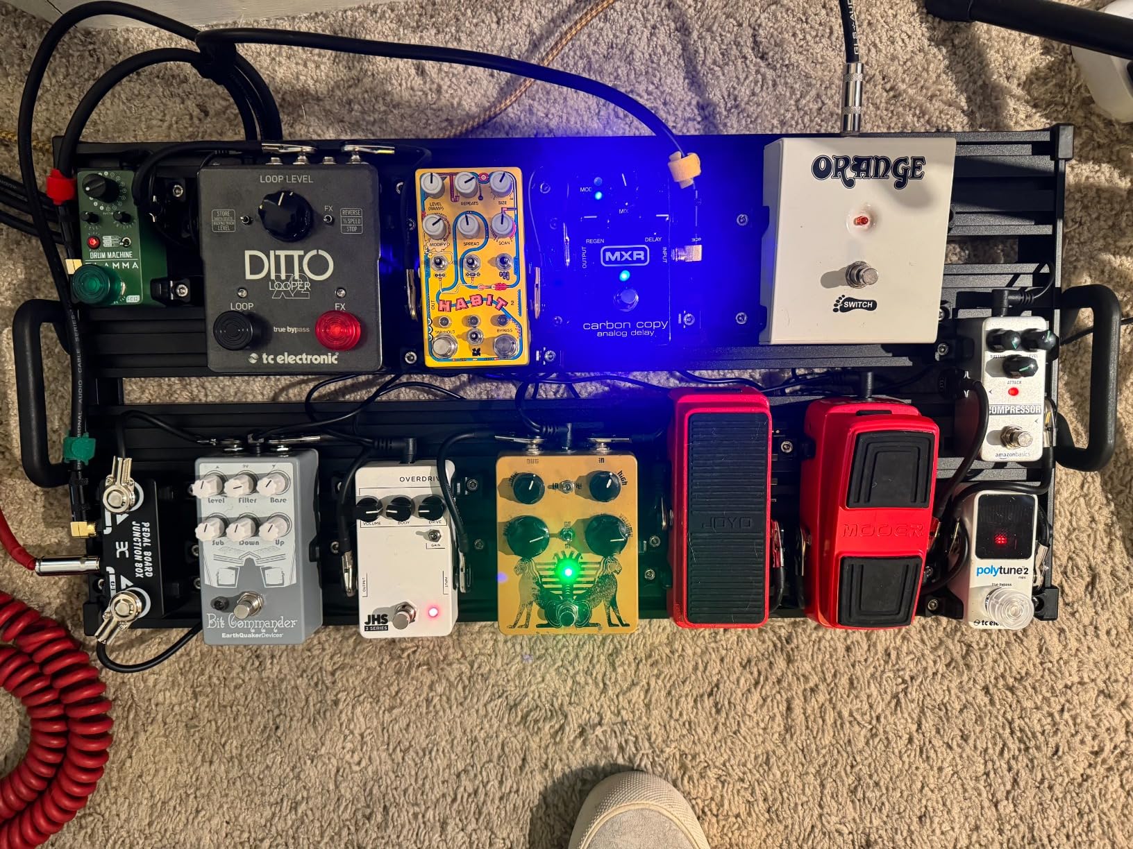 GUITTO Guitar Pedalboard - No-Strap Guitar Pedal Board Aluminum Alloy with Carry Bag No Residue (GPB-03 Large) customer photo 1