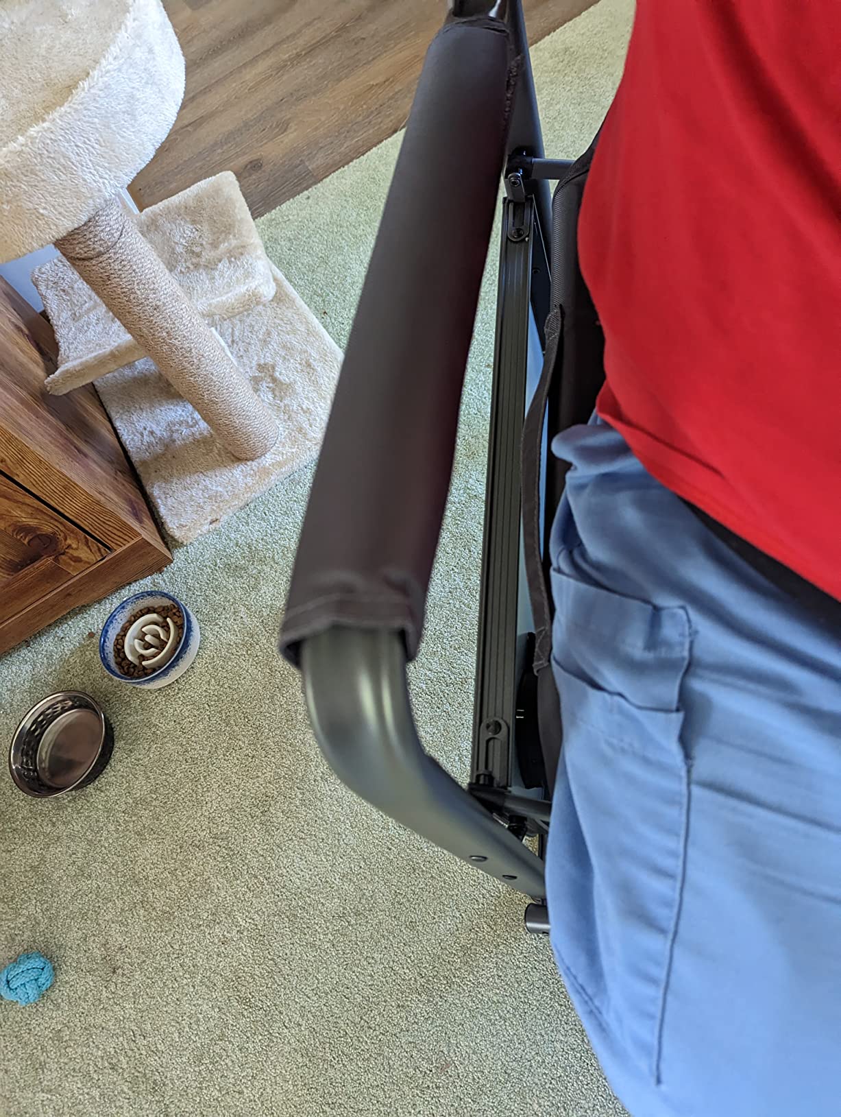 Timber Ridge XXL Upgraded Oversized Directors Chairs with Foldable Side Table, Detachable Side Pocket, Heavy Duty Folding Camping Chair up to 600 Lbs Weight Capacity (Gray) Ideal Gift customer photo 2