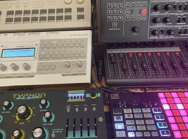 Dreadbox Typhon Desktop Monophonic Analog Synthesizer customer photo 1