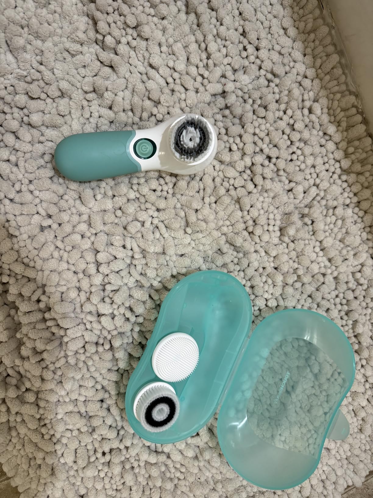 Facial Cleansing Brush Electric Facial Exfoliating Massage Brush with 3 Cleanser Heads and 2 Speeds Adjustable for Deep Cleaning, Removing Blackhead, Face Massaging customer photo 1