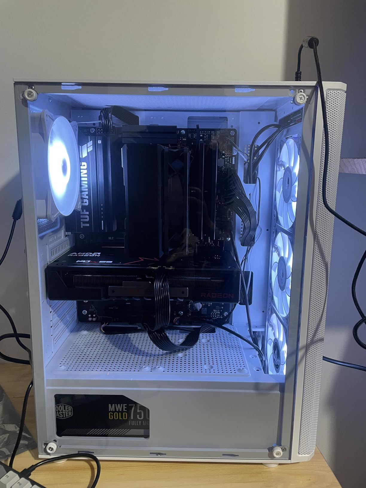 Cooler Master MWE Gold 750 V2 Fully Modular Power Supply - 750W 80+ Gold Certified PSU, Dual EPS Connectors, Semi-Fanless Low Noise Design, Flat Black Cables, Reliable ATX Gaming PSU, 5-Year Warranty customer photo 2