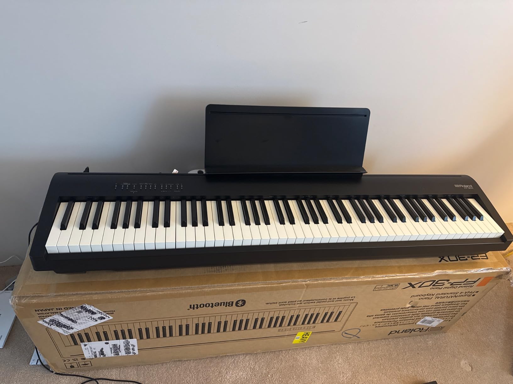 Roland FP-30X Slim & Stylish 88-Note Digital Piano with Rich Tone, Authentic Ivory-Feel, Built-In Powerful Amplifier & Stereo Speakers, Bluetooth & MIDI Connectivity - Black customer photo 1