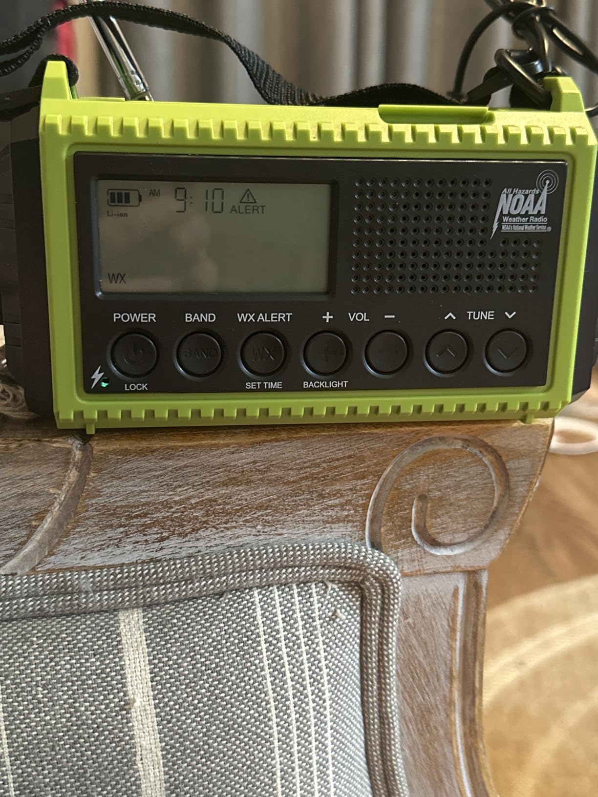 Raynic Emergency Radio, 5000mAh/18500mWh Weather Radio, Solar Hand Crank Radio with AM/FM/SW/NOAA Alert, Cell Phone Charger, Headphone Jack, Flashlight and SOS Siren customer photo 1