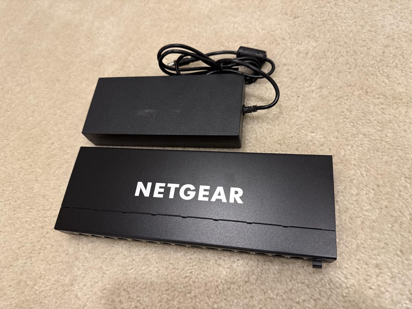 NETGEAR 16-Port PoE Gigabit Ethernet Easy Smart Managed Essentials Switch (GS316EP) - Managed, with 15 x PoE+ @ 180W, 1 x 1G SFP Port, Desktop or Wall Mount customer photo 2
