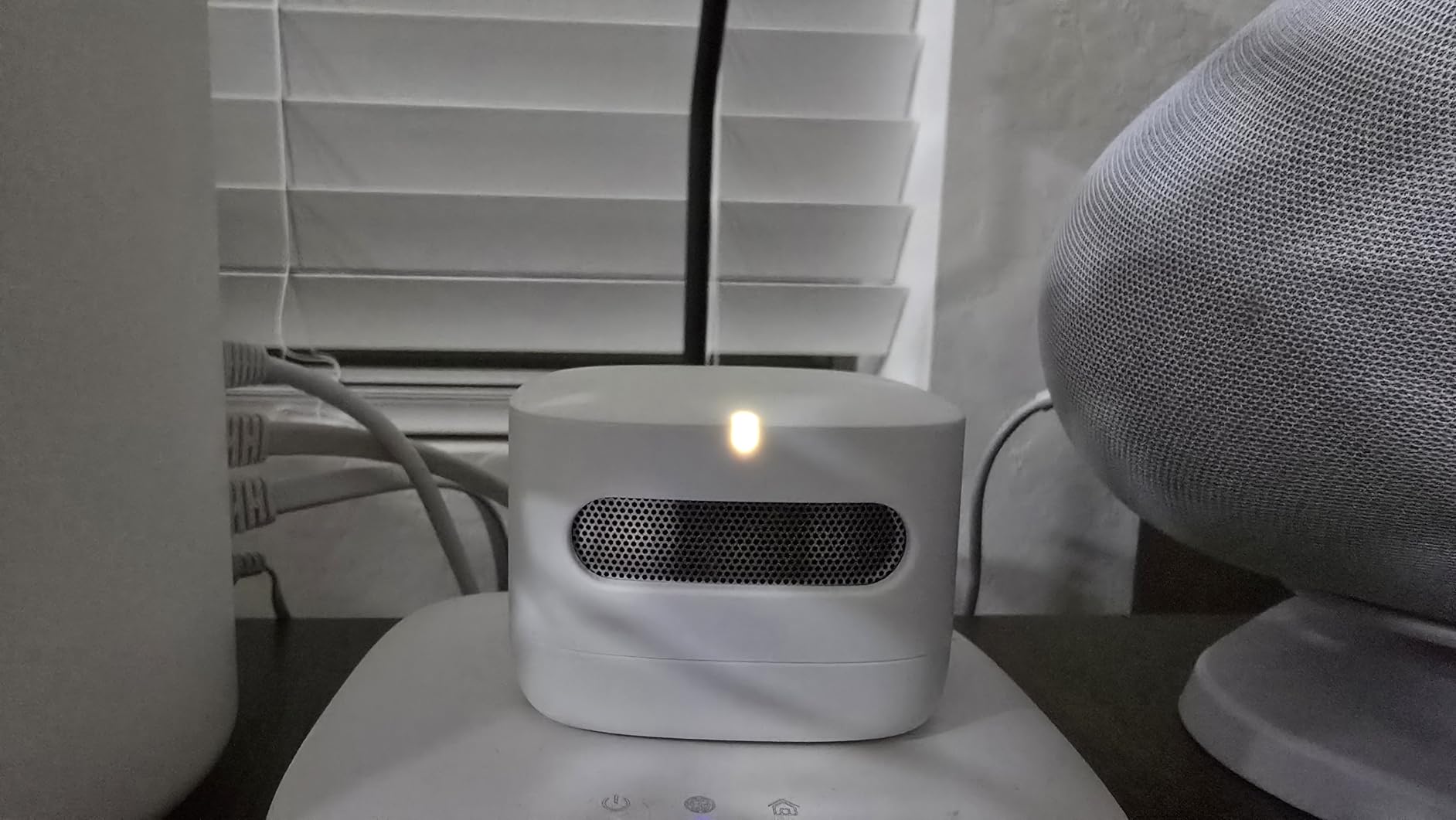 Amazon Smart Air Quality Monitor - Know your air, Works with Alexa customer photo 1