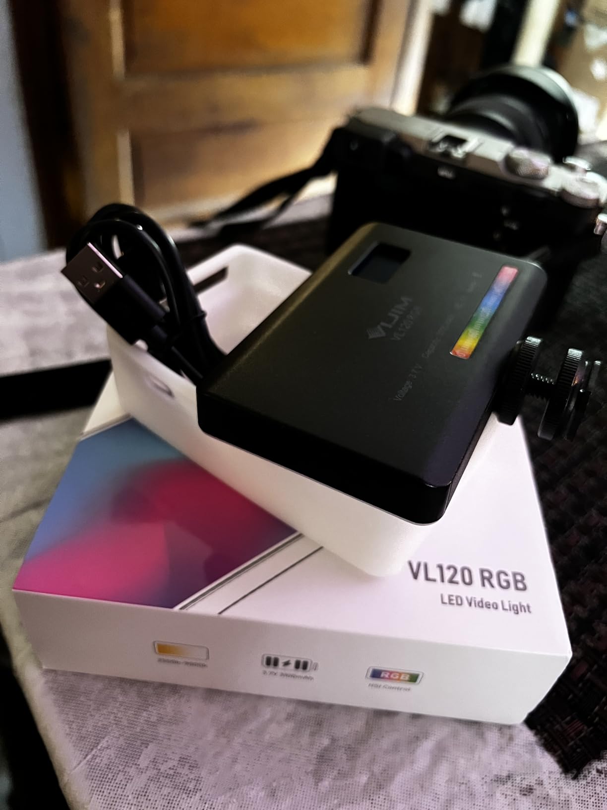 VIJIM VL120 RGB Video Light, Portable LED Camera Light Panel 0-360 Full Color, CRI 95+ 2500-9000K LED 3100mAh Rechargeable DSLR Lighting for Vlogging, Photography, Video Conference customer photo 2