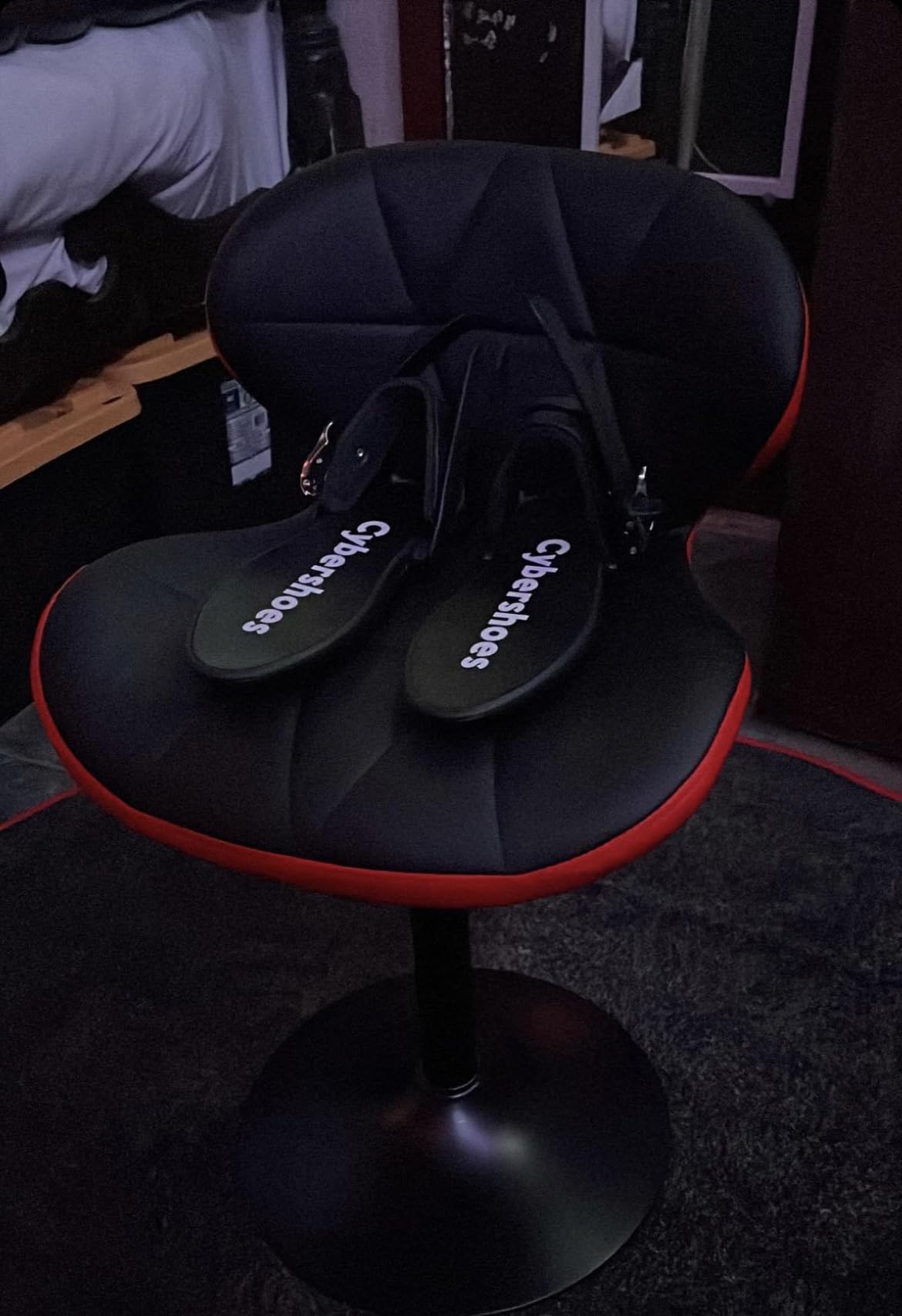 Gaming Station for Oculus Quest & Steam VR - Walking/Running Platform for VR Games - Virtual Reality Gaming Locomotion System customer photo 1