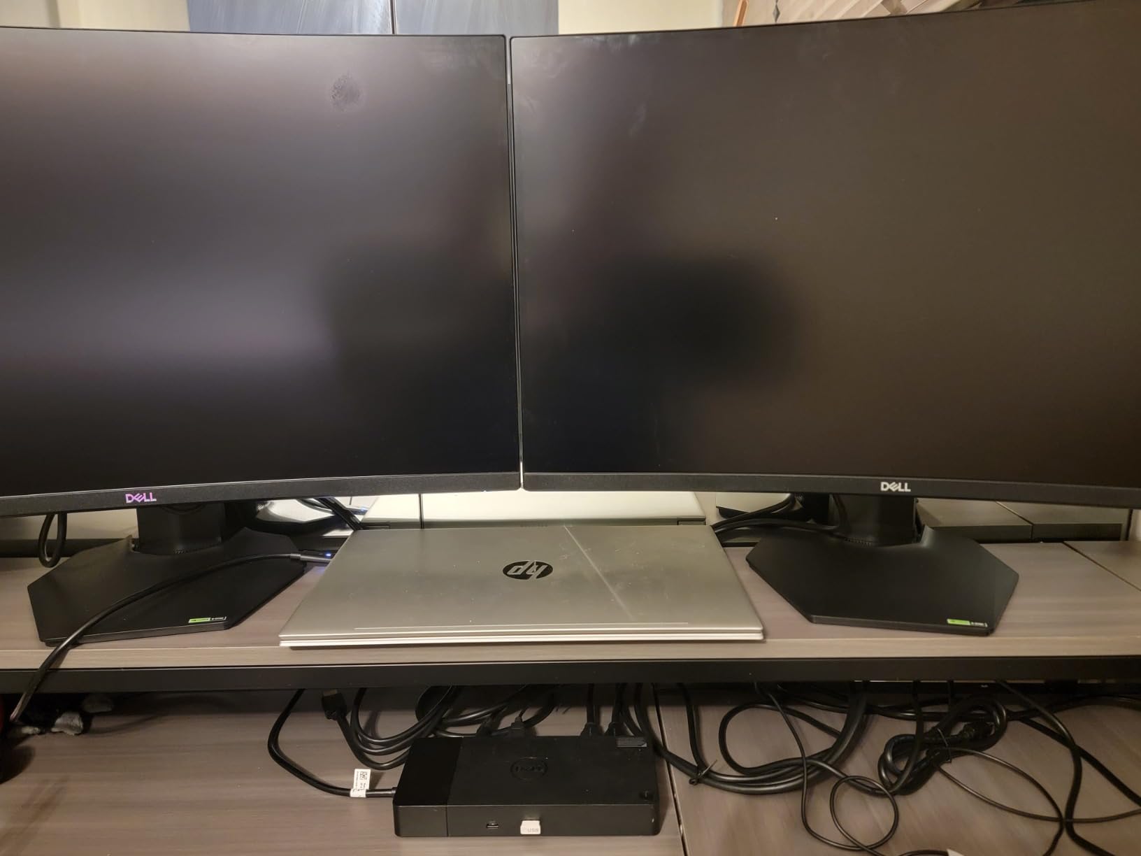 Dell Dock- WD19 130w Power Delivery - 180w AC customer photo 1