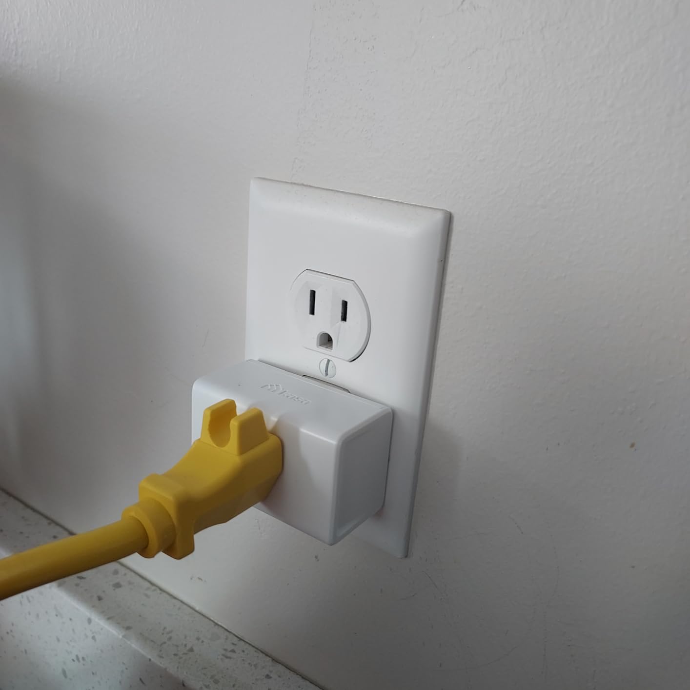 Kasa Smart Plug Ultra Mini 15A, Smart Home Wi-Fi Outlet Works with Alexa, Google Home & IFTTT, No Hub Required, UL Certified, 2.4G WiFi Only, 2 Count (Pack of 1)(EP10P2), White customer photo 1