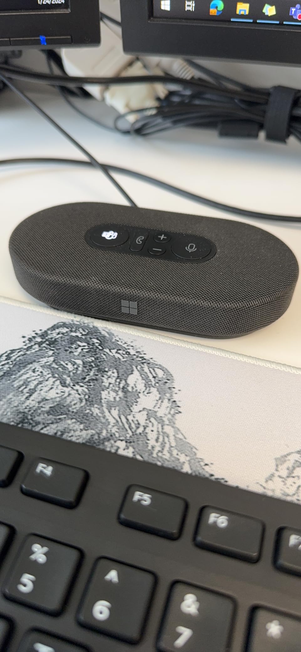 Microsoft Modern USB-C Speaker, Certified for Microsoft Teams, 2-Way Compact Stereo Speaker, Call Controls, Noise Reducing Microphone, Wired USB-C Connection, Black customer photo 2