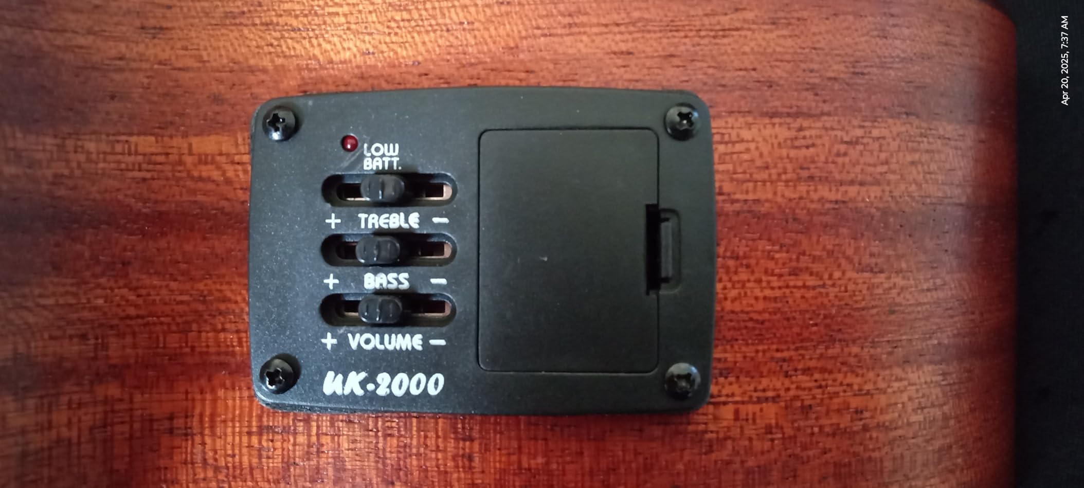 Jiayouy UK-2000 2-Band EQ Equalizer Ukulele Piezo Pickup Preamp Tuner System 1 Set customer photo 1