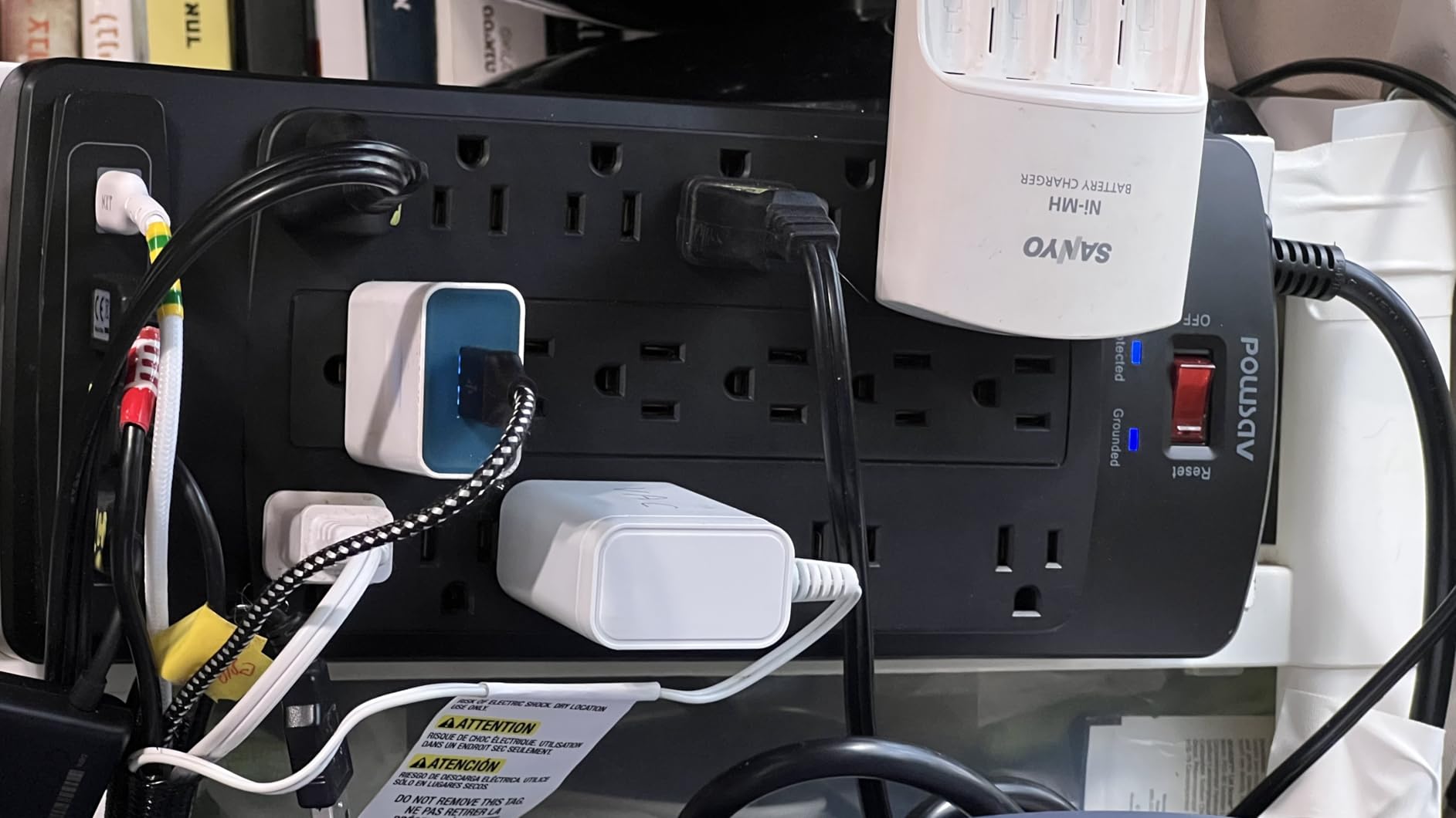 18 Outlets Surge Protector Power Strip - 6 Feet Flat Plug Heavy Duty Extension Cord with 18 Widely Outlets and 4 USB Ports, 2100 Joules, Black, ETL Listed customer photo 1