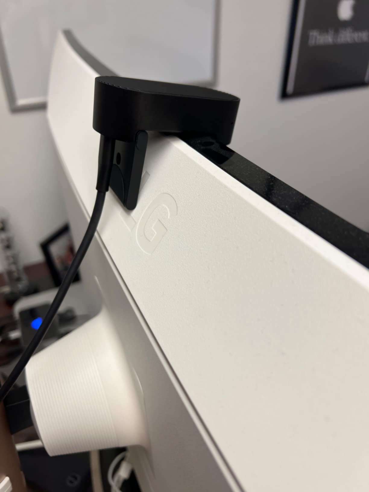 Jabra PanaCast 20 Conferencing Camera - Flexible Plug & Play Personal Video Solution Computer Webcam with AI-Powered 4K Ultra-HD, Intelligent Zoom, and Lighting Optimization - Black customer photo 1