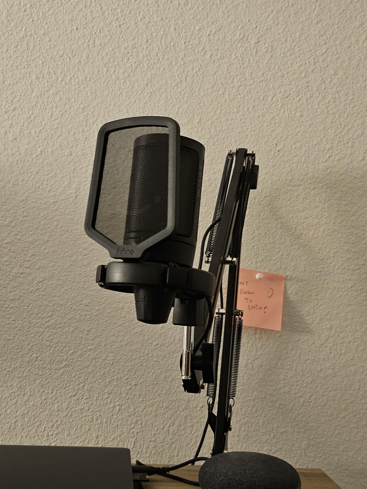Microphone Arm Stand, FIFINE Suspension Boom Scissor Mic Stand with Heavy Duty Clamp, 3/8