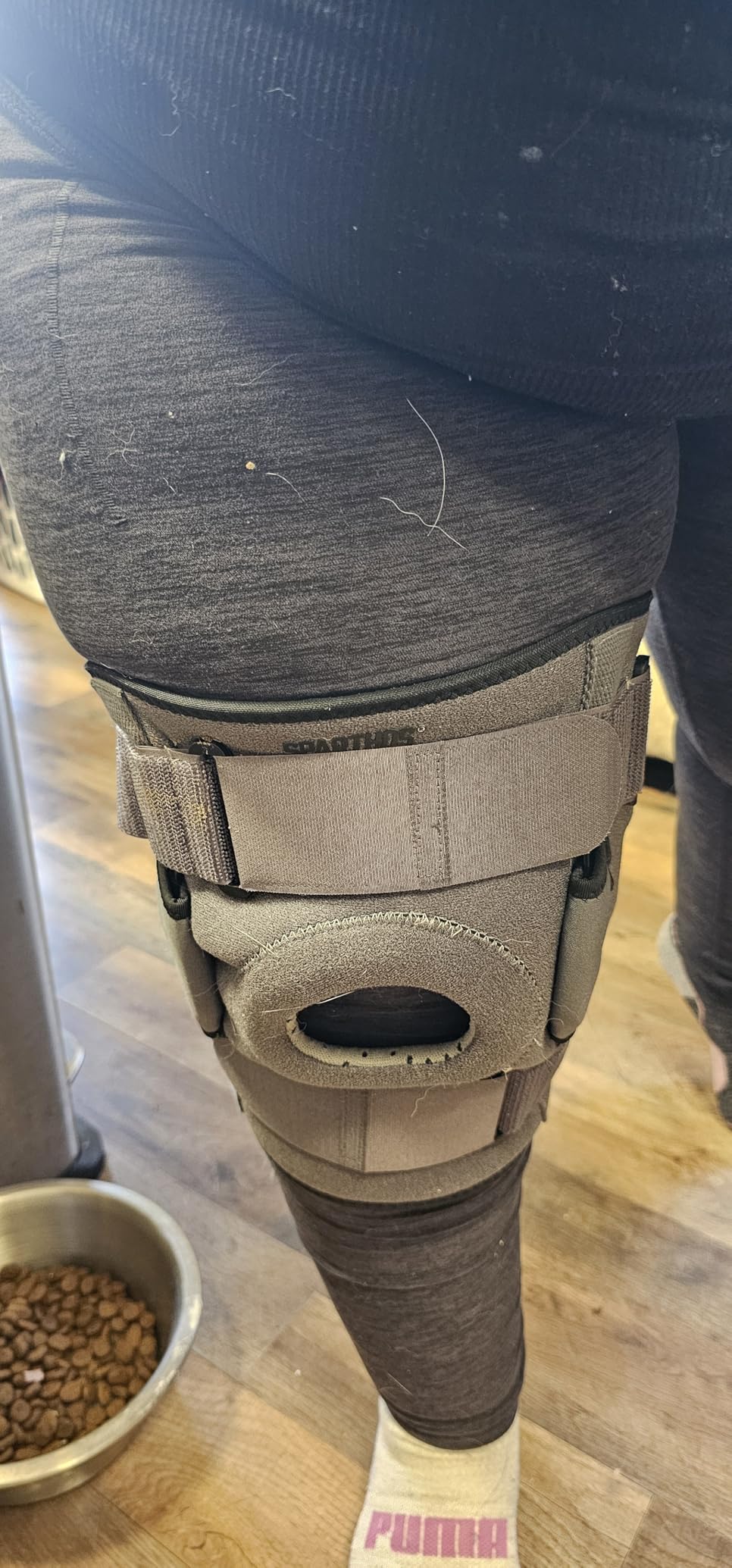 Sparthos Hinged Knee Brace - Relieves ACL, MCL, Meniscus Tear, Arthritis, Tendon Pain - Dual Metal Side Stabilizers customer photo 1