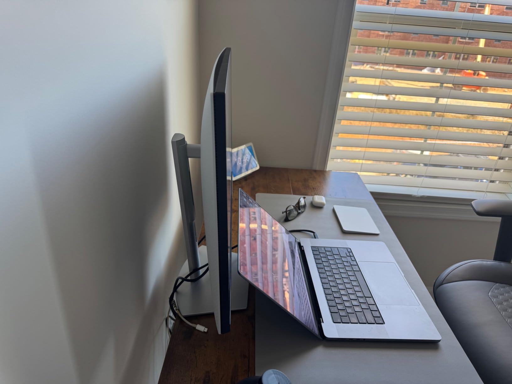 Dell S2722DC Monitor 27-inch WQHD (2560x1440) 75Hz, AMD FreeSync, Built in Speaker, USB Type-C Connectivity, Height Adjustable customer photo 1