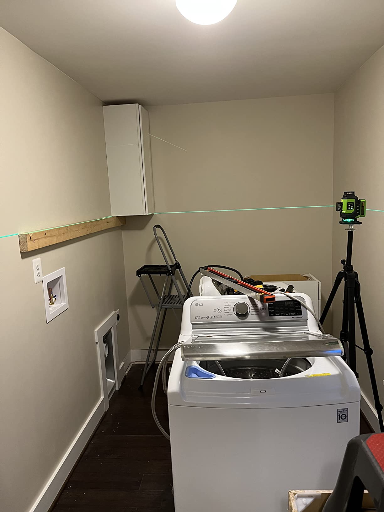 Huepar Laser Level 360 Self Leveling, Rechargeable Green Laser 4x360° Cross Line Lazer Leveler 4D Level Laser Tool for Construction with Two Li-ion Batteries, Magnetic Bracket &Hard Carry Case -LS04CG customer photo 1