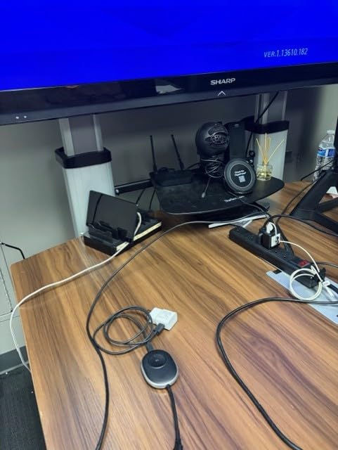 Wireless HDMI Transmitter and Receiver 4K Kit, Full HD 4K Wireless Presentation Equipment HDMI Adapter, Plug and Play Streaming Media. Laptop, Dongle, PC, Smart Phone to HDTV/Projector 165FT/50M customer photo 1