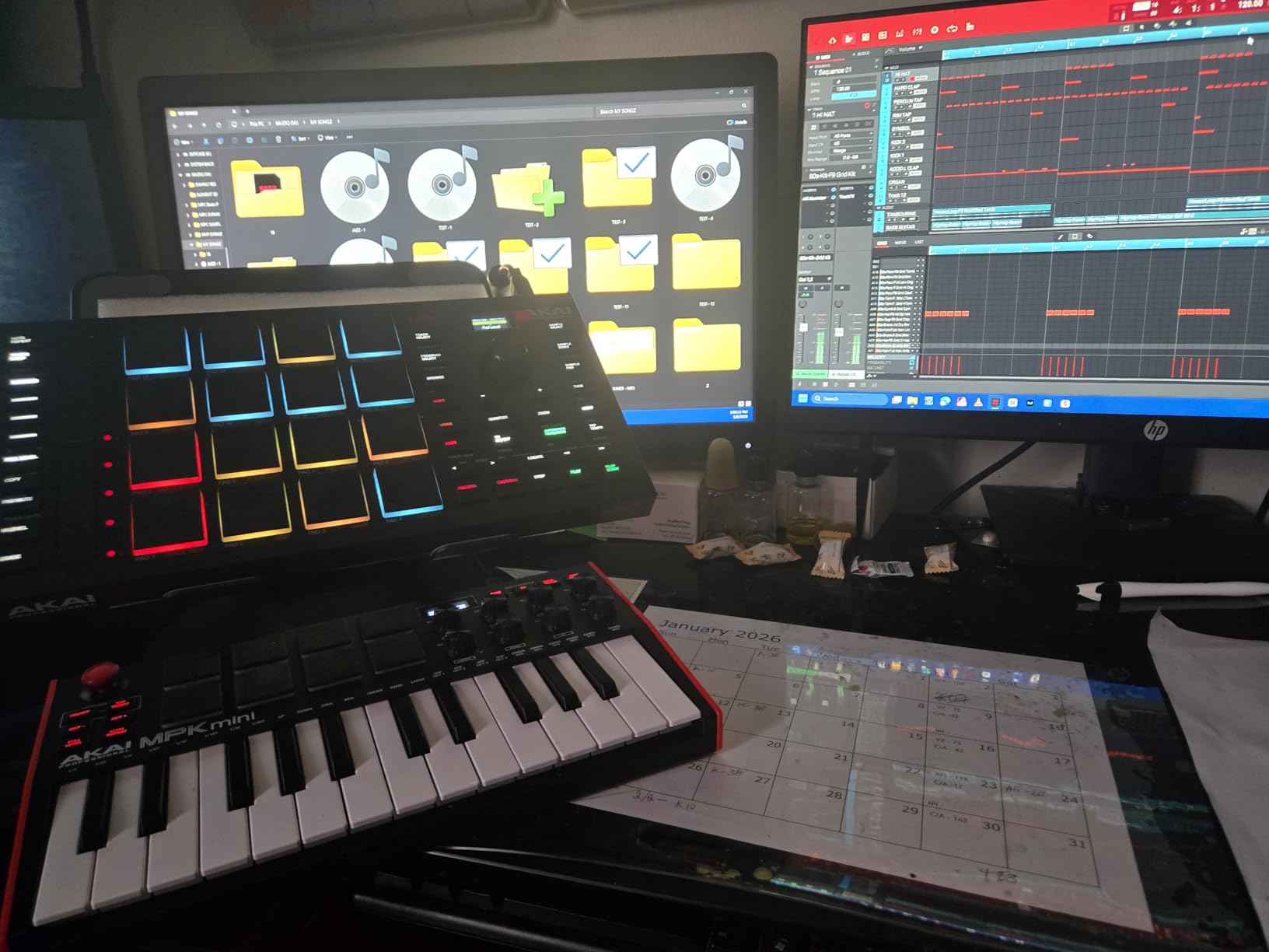 Akai Professional MPC Studio MIDI Controller Beat Maker with 16 Velocity Sensitive RGB Pads, MPC Software, Assignable Touch Strip and LCD Display customer photo 1