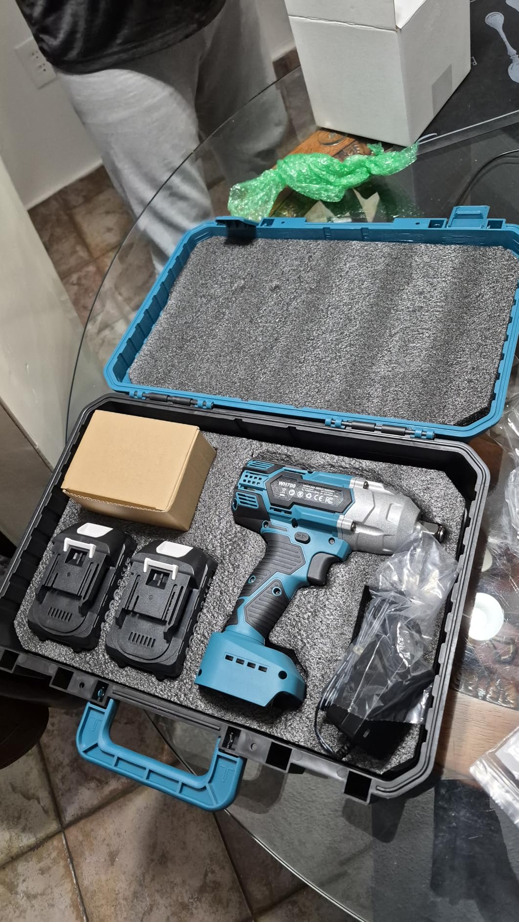 Seesii Cordless Impact Wrench 1/2 inch, High Torque 479 Ft-lbs(650Nm) Brushless Impact Gun,2500RPM w/2x4.0 Battery, 6 Sockets,8 Drill Bits, High Torque Power Impact Driver for Car Home,WH700 customer photo 1