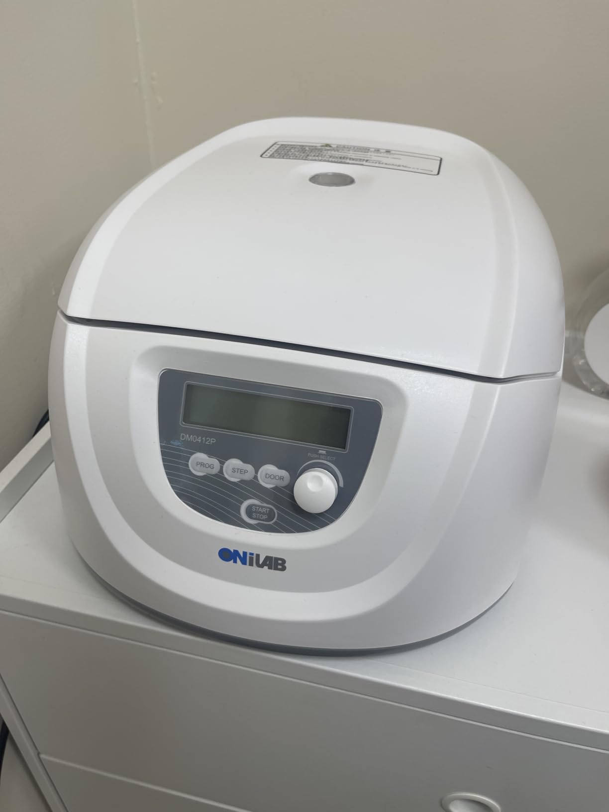 ONiLAB Lab PRP Benchtop Centrifuge 6x15mL/10mL/7mL/1.5-5ml, 300-5000rpm(Max. 2600xg RCF),LCD Digital Desktop Lab Centrifuge Timer 30sec-99min, Two Quick Start Programs customer photo 1