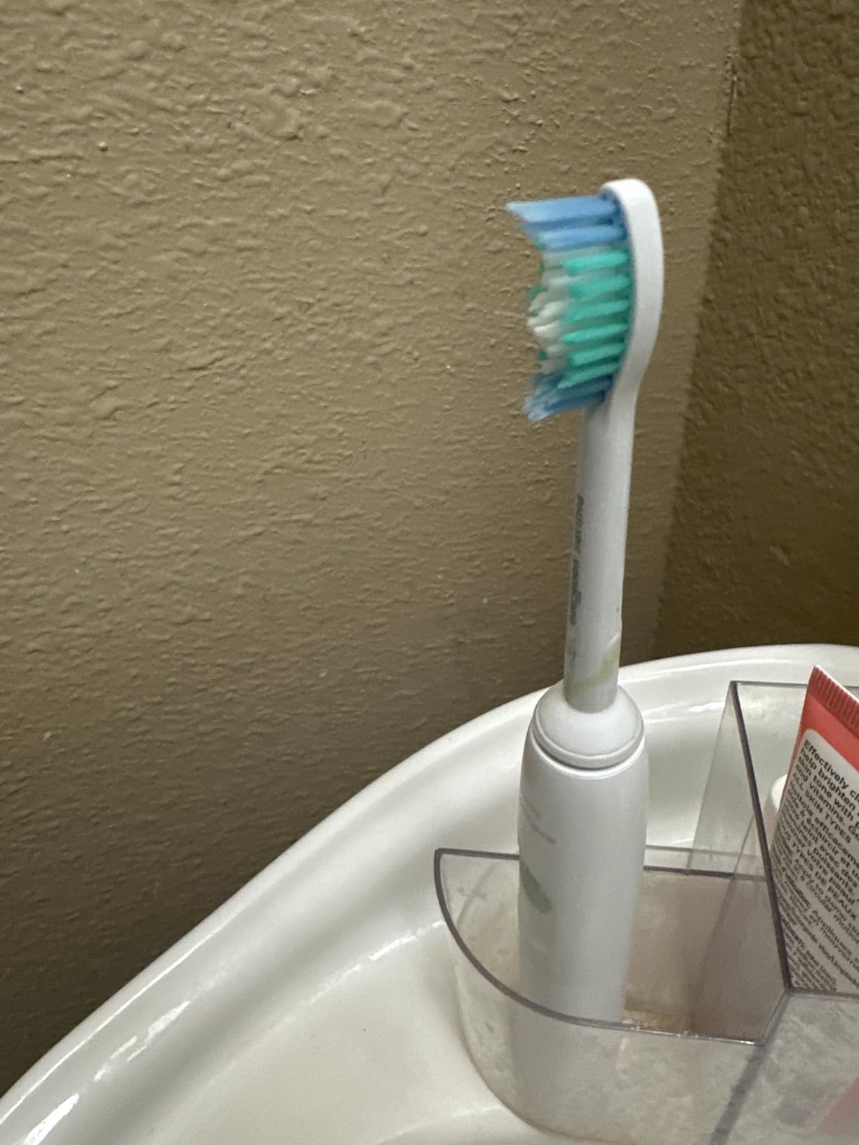 Philips Sonicare 2100 Series Electric Toothbrush - Sonic Toothbrush with Advanced Sonic Technology, Two Intensity Settings, Smartimer & Quadpacer, White customer photo 2