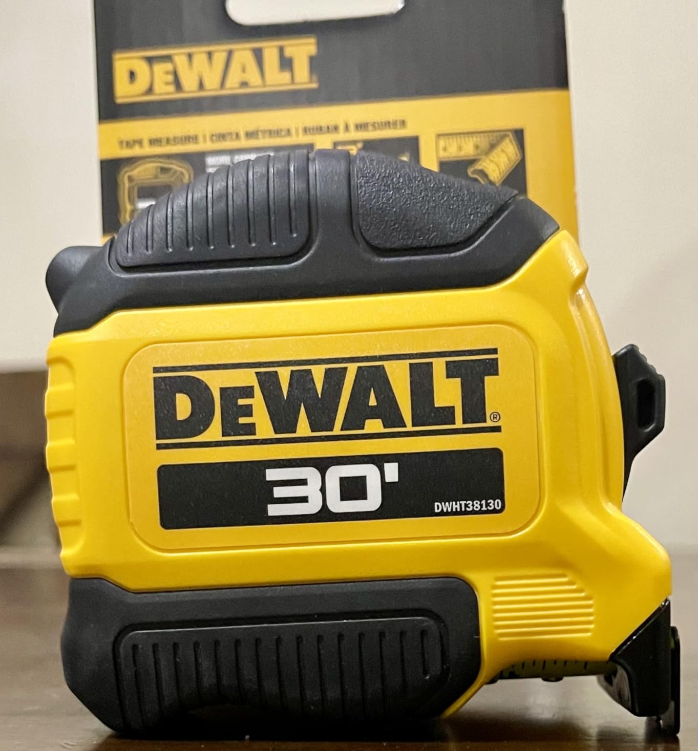 DEWALT ATOMIC 20V MAX 3/8 in. Cordless Impact Wrench with Hog Ring Anvil (Tool Only) (DCF923B) customer photo 2